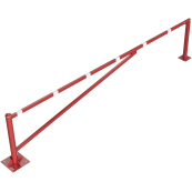 Swing barrier | to be fixed by plugs, hot-dip galvanized and red coated with white reflecting rings | clear width: 4500 mm | with triangular lock